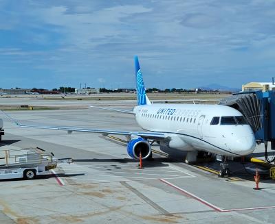 Photo of aircraft N609UX operated by United Express