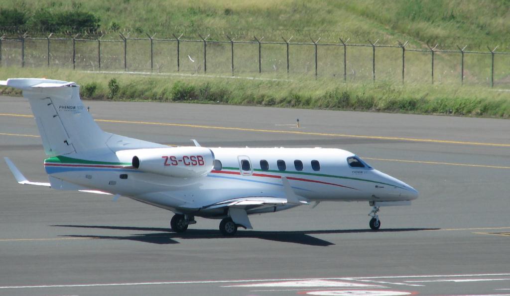 Photo of aircraft ZS-CSB operated by Choppies Distribution Centre (Pty) Ltd