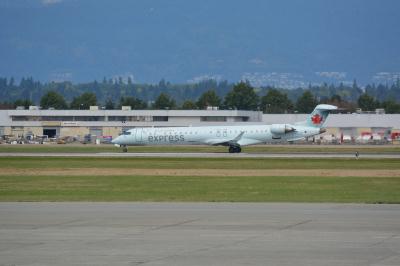 Image of aircraft registration C-FDJZ - A CRJ-705 operated by Air Canada Express