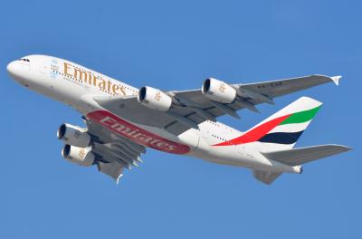 Photo of aircraft A6-EOF operated by Emirates