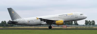 Photo of aircraft EC-KDX operated by Vueling