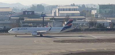 Photo of aircraft CC-BEN operated by LATAM Airlines Chile