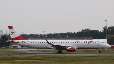 Image of aircraft registration OE-LWB - A ERJ-195-LR (ERJ-190-200 LR) operated by Austrian Airlines