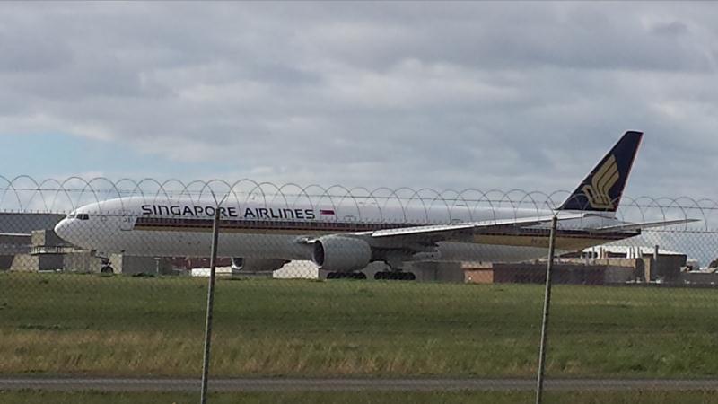 Photo of aircraft 9V-SYK operated by Singapore Airlines