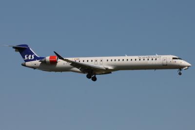 Image of aircraft registration EI-FPU - A CRJ-900LR operated by SAS Scandinavian Airlines