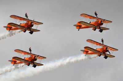 Photo of aircraft N5057V operated by Breitling Wing Walkers