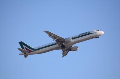 Image of aircraft registration I-BIXS - A A321-112 operated by Alitalia