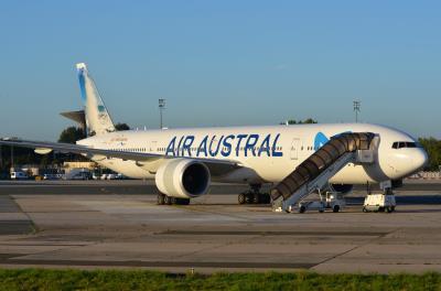 Image of aircraft registration F-OREU - A 777-39M(ER) operated by Air Austral