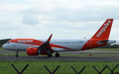 Photo of aircraft G-UZHU operated by easyJet