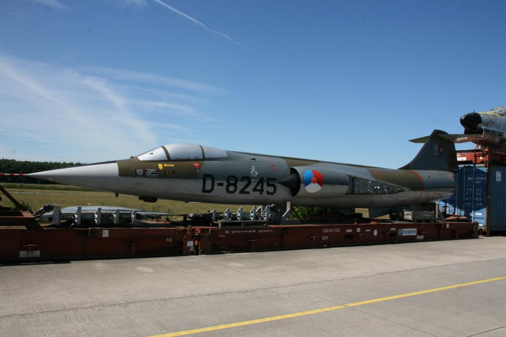 Photo of aircraft D-8245 operated by Royal Netherlands Air Force - Koninklijke Luchtmacht