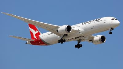 Photo of aircraft VH-ZNG operated by Qantas