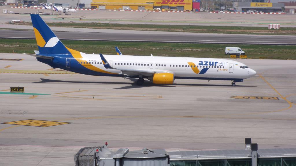 Photo of aircraft UR-AZB operated by Azur Air Ukraine