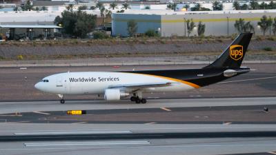 Photo of aircraft N140UP operated by United Parcel Service (UPS)