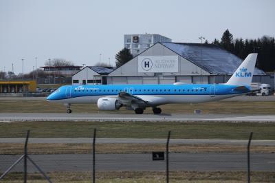 Photo of aircraft PH-NXO operated by KLM Cityhopper