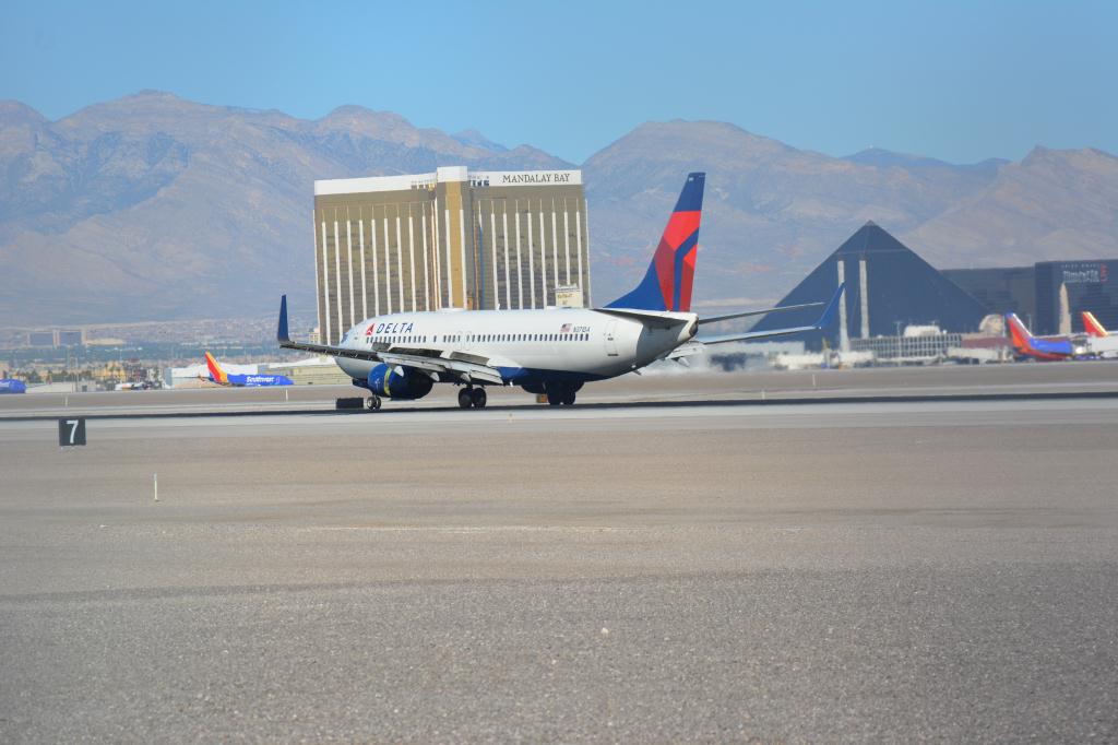 Photo of aircraft N371DA operated by Delta Air Lines