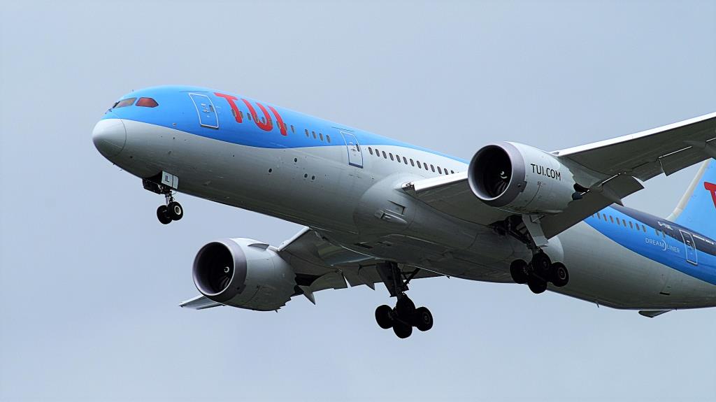 Photo of aircraft G-TUIL operated by TUI Airways