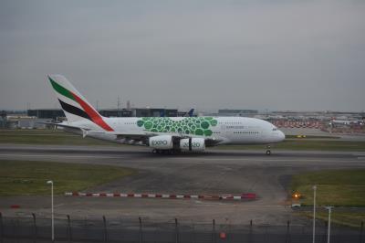 Image of aircraft registration A6-EOJ - A A380-861 operated by Emirates