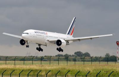 Photo of aircraft F-GSPT operated by Air France